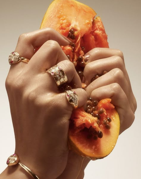 Fruit Shoot, Jewelry Shoot, Jewellery Shoot, Inspiration Photoshoot, Jewellery Photography Inspiration, Jewelry Product Shots, Creative Jewelry Photography, Jewelry Photography Styling, Jewelry Editorial