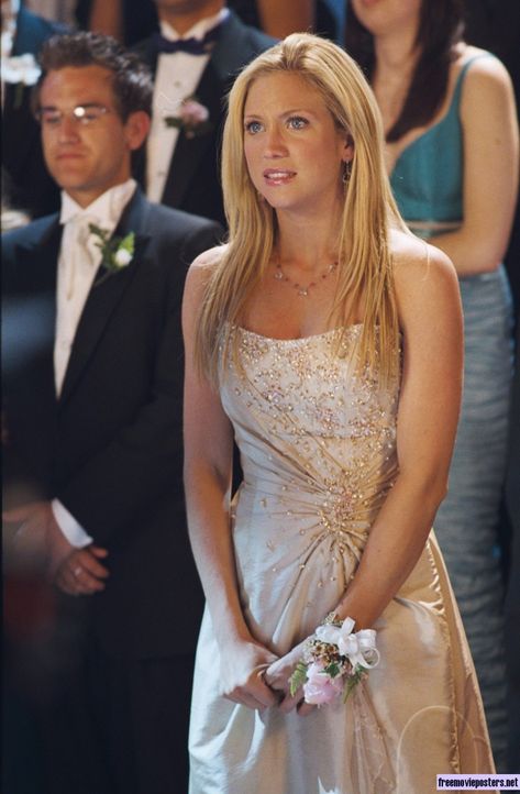 Love the dress Prom Night Movie, Prom Night Dress, Night Movie, Brittany Snow, Snow Dress, Strong Female, Pitch Perfect, Prom Night, Pretty Eyes