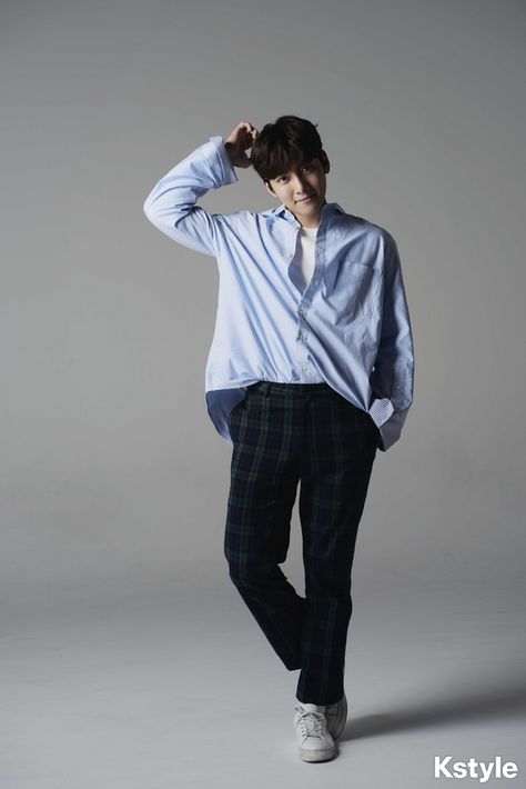 [Magazine] Ji Chang Wook strikes a relaxed pose for Kstyle Japan | Ji Chang Wook's Kitchen Relaxed Pose, Man Full Body, Ji Chang Wook Photoshoot, Japan Magazine, Suspicious Partner, Male Pose Reference, Modern Hanbok, Human Poses Reference, Male Magazine