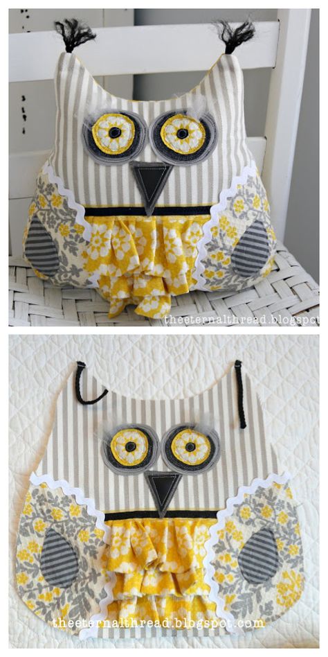 DIY Scrappy Owl Free Sewing Pattern | Fabric Art DIY Owl Plush Pattern Free, Owl Sewing Patterns Free Printables, Owl Patterns Free Printables, Diy Owl Pillows, Sock Owl, Pillow Cushion Diy, Macrame Owls, Owl Sewing Patterns, Fabric Owl