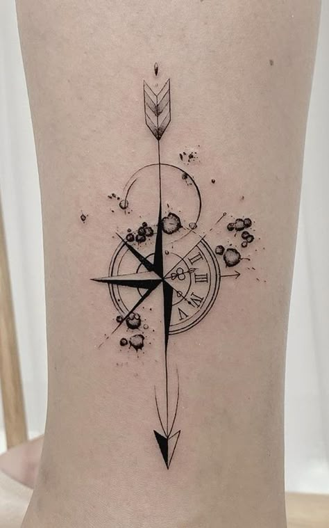 A Compass Tattoo, Compass Tattoo Ideas, Arrow Compass Tattoo, Compass Tattoo Meaning, Small Compass Tattoo, Simple Compass Tattoo, Magic Tattoo Ideas, Simple Compass, Tattoos With Deep Meaning