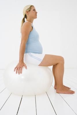 Abdominal Exercises For Pregnant Women | LIVESTRONG.COM Exercise For Pregnant Women, Pregnancy Workouts, Exercise During Pregnancy, Getting Ready For Baby, Prenatal Workout, Prenatal Yoga, Pregnancy Health, Abdominal Exercises, Senior Fitness