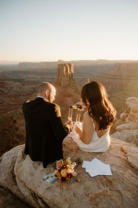 Cliffside Moab Adventure Elopement // Colorado Elopement Photographer - Picture this: you and your lover, barefoot in the desert, wind in your hair, as the desert sunset lights the canyon. Welcome to the world of Moab adventure elopements! Get inspired by adventure elopement Utah, elopement dresses, desert elopement Utah, and simple elopement picnic. Book me for your Moab elopement photos or adventure elopement at jessicaluannphoto.com! Out West Elopement, Dessert Wedding Photos, Providence Canyon Elopement, San Juan Mountains Colorado Elopement, Cute Elopement Ideas, Utah Elopement Locations, Elopement Family Photos, Moab Engagement Photos, Engagement Photos Cliffside