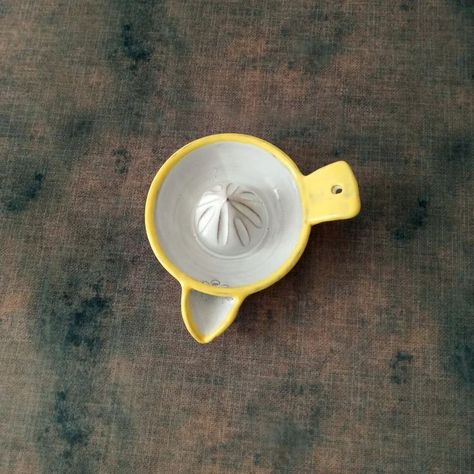 Ceramic Lemon Juicer Pottery, Ceramics Lemon Juicer, Ceramic Orange Juicer, Clay Lemon Juicer, Citrus Juicer Ceramic, Pottery Citrus Juicer, Pottery Lemon Squeezer, Lemon Juicer Pottery, Ceramic Juicer Handmade