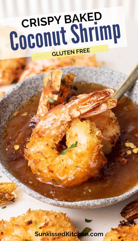 Baked Coconut Shrimp Recipe, Chili Dipping Sauce, Healthy Party Appetizers, Coconut Shrimp Recipe, Healthy Family Dinner, Baked Coconut Shrimp, Baked Coconut, Coconut Shrimp Recipes, Healthy Party Food