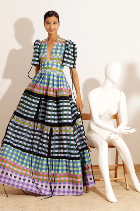 Prints And Patterns Fashion, Big Skirt, Square Dress, Tulle Skirts Outfit, Vestidos Maxi, Quilted Dress, Big Skirts, Funky Dresses, Concept Clothing