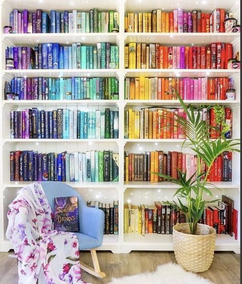 Another rainbow library! Rainbow Shelves, Dream Home Library, Colorful Bookshelf, Bookshelf Aesthetic, Rainbow Library, Predictive Text, Bookshelf Inspiration, Dream Library, Bookshelf Organization