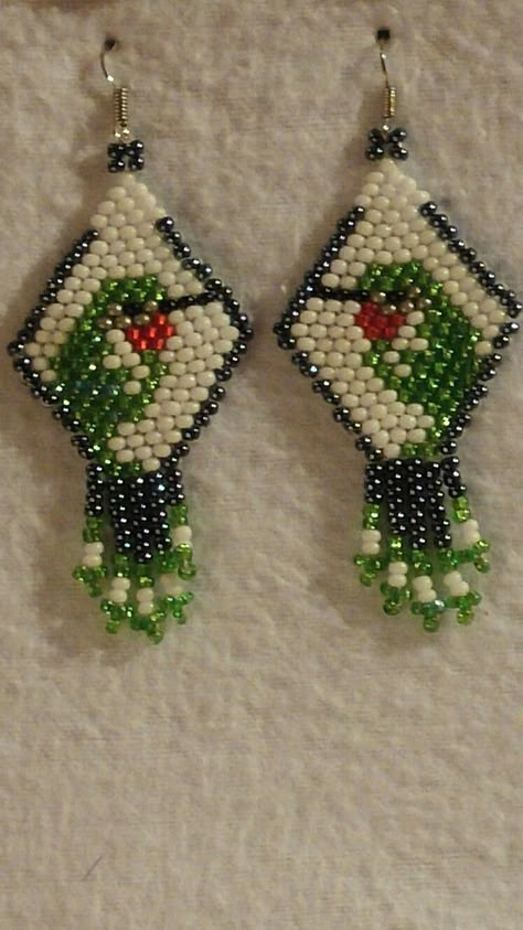 Hummingbird Earrings Beaded, Brick Stitch Pattern Earring, Miyuki Beads Pattern, Native American Beadwork Patterns, Seed Bead Projects, Seed Bead Jewelry Patterns, Beaded Jewelry Earrings, Native Beading Patterns, Seed Bead Crafts