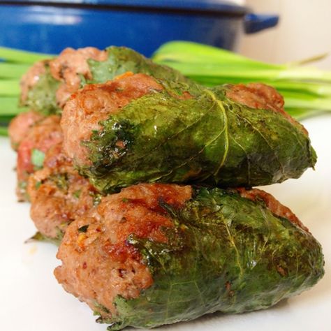 What To Do With Shiso Leaves? - 20 Creative Ways Shiso Recipe, Seaweed Wraps, Shiso Leaves, Perilla Leaves, Beef Rolls, Sushi Mat, Tuna Tartare, Summer Diet, Grilled Eggplant