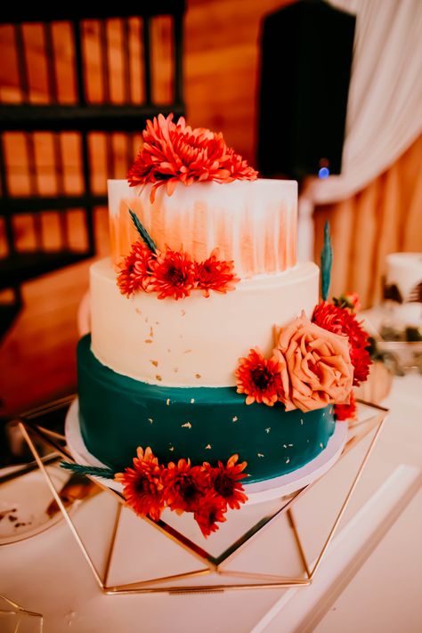 Wedding cake teal and orange Rust Wedding Cake, Teal And Rust Wedding, Copper Wedding Cake, Teal And Rust, Rust Wedding, Dream Wedding Cake, Copper Wedding, Dried Floral, Wooden Spoon