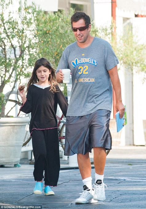 Sunny Sandler Icons, Sunny Sandler 2023, Sunny Sandler Outfits, Dad Core Outfits, Adam Sandler Outfits Spirit Week Girl, Dress Up Like Adam Sandler, Sandler Outfits, Adam Sandler Halloween Costumes, Adam Sandler Fits