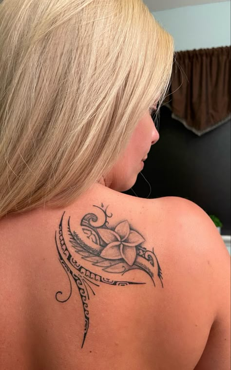 Pacific Islander Tattoos Women, Cookisland Tattoos Women, Poly Tattoos For Women, Fijian Tattoo Women, Unquie Tattoo Ideas, Samoan Tattoo Women, Islander Tattoos, Hawaiian Tattoos For Women, Coral Reef Tattoo