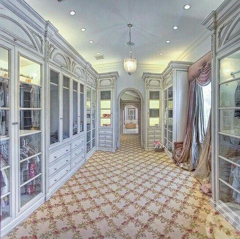 House Closet, Dressing Room Closet, Amazing Closets, Dream Closet Design, Beautiful Closets, Dream Closets, Closet Inspiration, Walk In Wardrobe, Closet Designs