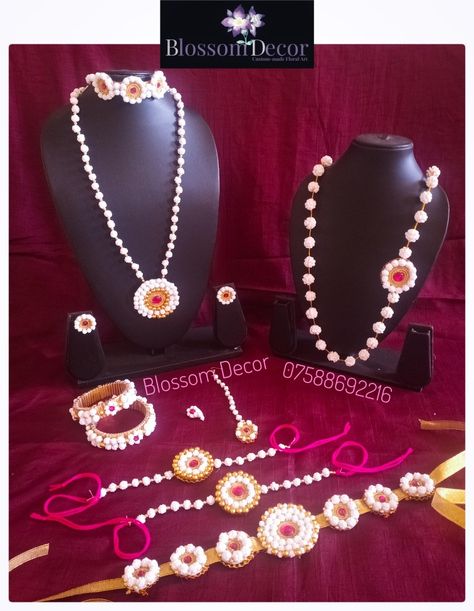 Sankranti Halwa Jewelry
#newdesigns Haldi Jewellery Making, Sankranti Jewellery, Tilgul Jewellery, हलव्याचे दागिने, Halvyache Dagine, Baby Shower Jewellery, Haldi Jewellery, Baby Shower Jewelry, Flower Jewelry Designs