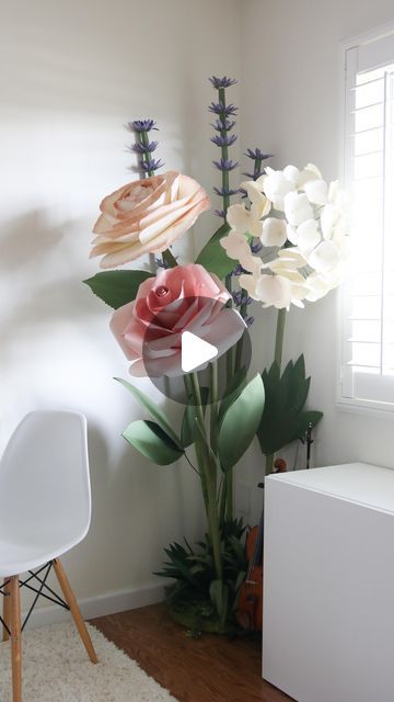 Sara Kim on Instagram: "Giant paper hydrangea tutorial and template link in bio. This one was definitely a favorite and very easy to make while pairing so well with the other giant paper flowers!" Giant Paper Hydrangea Diy, Giant Flower Backdrop, Paper Hydrangea, Giant Paper Flowers, Giant Flowers, Flower Template, Flower Backdrop, Hydrangea Flower, Crepe Paper