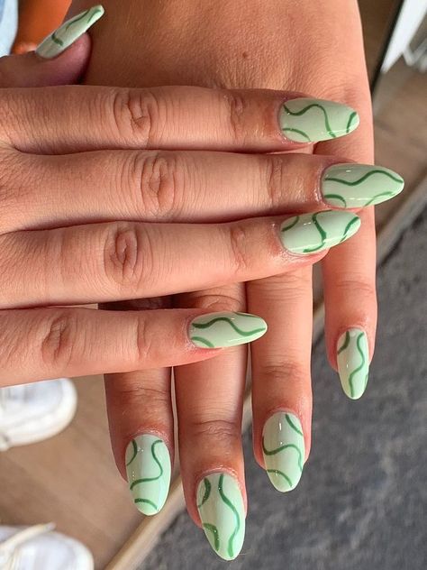 Green Patterned Nails, Nails With Waves Lines, Green Nails With White Lines, Wiggly Line Nails, Biology Nails, Green Nails With Squiggly Lines, Fun Green Nails, Green Swirls Nails, Green Wavy Nails