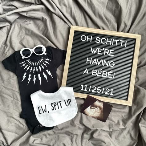 Schitts Creek Wedding Ideas, Schitts Creek Sprinkle Ideas, Schitts Creek Baby Shower Ideas, Funny Baby Announcements, Funny Baby Announcement Ideas, Schitts Creek Birthday, Ways To Reveal Baby Gender, Pregnancy Announcement Funny, Funny Baby Announcement