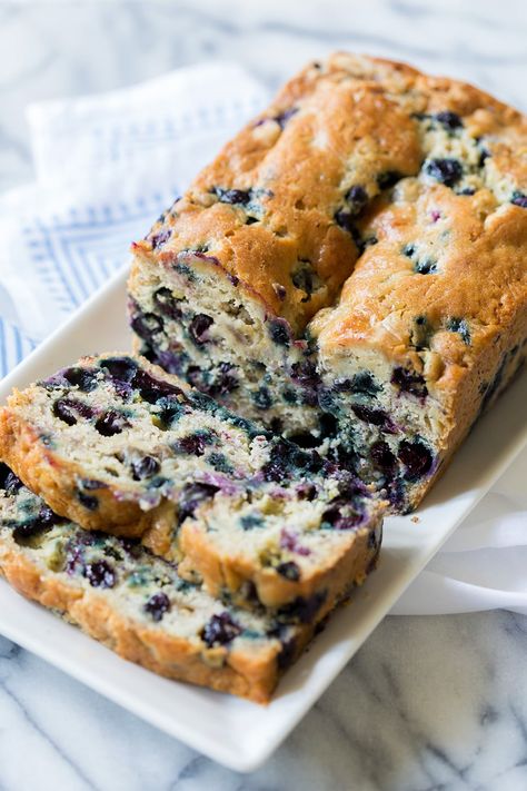 Blueberry Banana Bread Recipe, Blueberry Banana Bread, Pane Dolce, Bread Easy, Blueberry Bread, Fruit Bread, Recipe Simple, Banana Bread Recipe, Blueberry Recipes