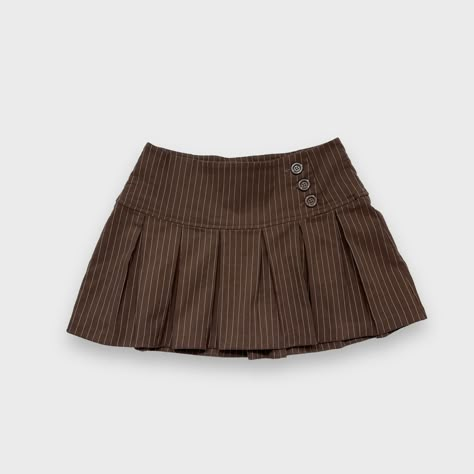 Y2k pleated pinstripe mini skirt in brown  brand... - Depop Brown Pleated Mini Skirt, Mini Skirt Depop, Brown Mini Skirt, Y2k Skirts, Pleated Mini Skirt, Dream Wardrobe, Dream Clothes, Concert Outfit, Pleated Skirt