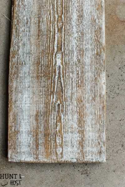 How to age wood with plaster | Hunt and Host | 10 ways to make wood look old and weathered Diy Barnwood, Pewter Casting, Primitive Bathrooms, Dye Techniques, Barn Wood Crafts, Barn Wood Projects, Astuces Diy, Diy Holz, Aging Wood