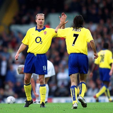 Stuart MacFarlane’s Instagram photo: “Leeds away 2003. #DB10 #RP7 #arsenal” Arsenal Yellow Jersey, Arsenal Wallpapers, Yellow Jersey, Travis Scott, Leeds, Arsenal, Sports Jersey, Soccer, Football