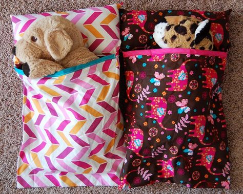 Stuffed Animal Sleeping Bag, Doll Sleeping Bag Pattern, Diy Sleeping Bag, Sleepover Crafts, Bear Sleeping Bags, Stuffed Animal Ideas, Animal Sleeping Bag, Sleeping Bag Pattern, Make A Stuffed Animal