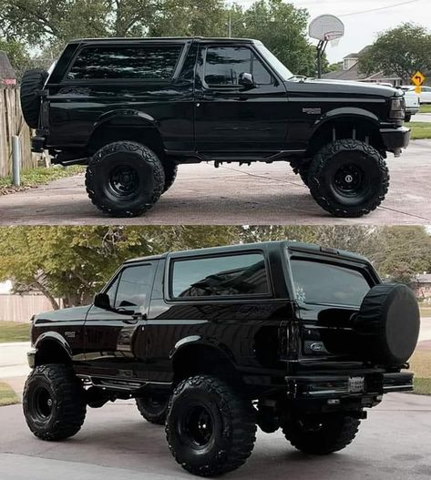 1986 Ford Bronco, 1990 Ford Bronco, Old Ford Bronco, Bronco Truck, Vintage Pickup, Classic Ford Broncos, Black Truck, Vintage Pickup Trucks, Jacked Up Trucks