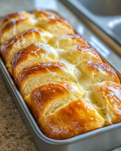 Nana Bread, Slow Cooker Kitchen, Dessert Breads, Facebook Recipes, Southern Kitchen, Southern Kitchens, Loaf Cake, Scone Recipe, Dessert Bread