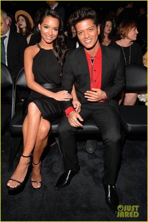 Bruno Mars Family, Bruno Mars Jessica Caban, Jessica Caban, Mars Pictures, Mars Photos, Moving To Los Angeles, Restaurant New York, Power Couple, Bruno Mars