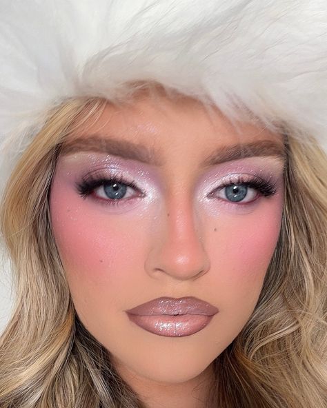 Makeupwlp | pastel sugar plum fairy makeup🧚🏼✨🪽 loving the light pink tones + sparkles in this look🥹 PRODUCTS EYES @hudabeauty rose quartz + icy nude... | Instagram Sugar Plum Fairy Makeup, Icy Makeup, Plum Makeup, Quick Makeup Tutorial, Sparkle Makeup, Holiday Makeup Looks, Doll Eye Makeup, Quick Makeup, Sugar Plum Fairy