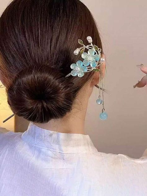 Stick For Hair, Dragon Goddess, Mom And Baby Outfits, Hair Style On Saree, Japan Vibes, Goddess Jewelry, Daily Hairstyles, Japanese Hairstyle, Peach Flowers