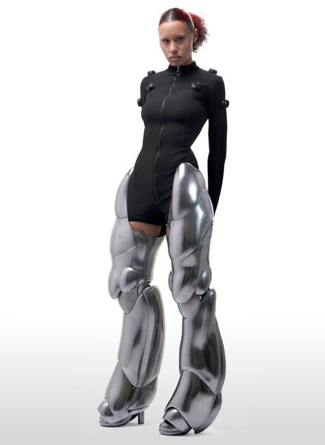 Futuristic Leather Outfit, Futuristic Utopian Fashion, Outfit Ideas Futuristic, Cyberpunk Outfit Character Design, Cyberpunk Legs, Sci Fi Bodysuit, Cyberpunk Fashion Futuristic Clothing, Futuristic Cyberpunk Fashion, Cybertech Fashion