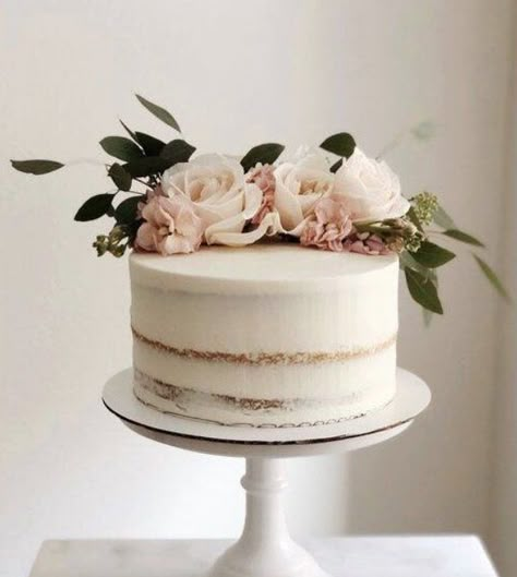 1 Layer Wedding Cake, Plain Wedding Cakes, 1 Tier Wedding Cakes, Wedding Cakes One Tier, Single Tier Cake, Cake With Flowers, Round Wedding Cakes, Birthday Cake With Flowers, Small Wedding Cakes