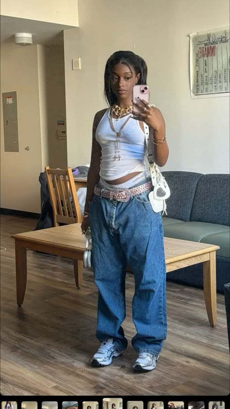 90s Baggy Jeans Outfit Street Styles, Masculine Outfits For Women Y2k, Baggy Jeans Cute Outfit, Baggy Jeans 90s Outfit, 90s Fashion Outfits 1990s Style Baggy, Y2k Baggy Jeans Outfit, Streetwear Style Women, Very Baggy Jeans Outfit, Baggy Summer Fits