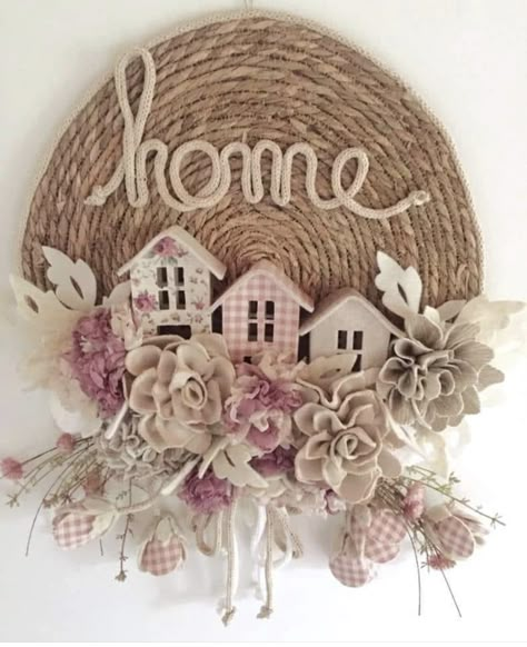 Wreath With Houses, Jute Wreath, Easter Home Decor Ideas, Boho Crafts Diy, Jute Crafts, Door Wreaths Diy, Rope Crafts Diy, Burlap Crafts, Front Porch Christmas Decor Ideas