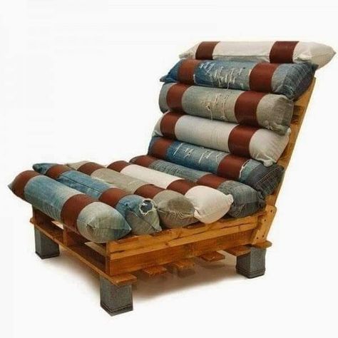 Denim Furniture, Cheap Patio Furniture, Upcycle Design, Pallet Lounge, Vintage Chair, Recycled Pallet, Old Chairs, Diy Remodel, Creative Furniture