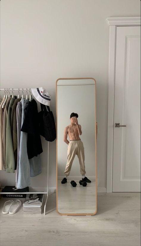 Clean Room Aesthetic, Grunge Boy, Clothes Korean Style, Dark Look, Aesthetic Boys, Instagram Photo Ideas Posts, Boutique Interior, Beige Style, Mens Fashion Casual Outfits