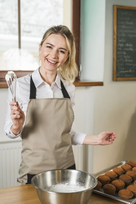 Baking Photography, Cake Branding, Cooking Photos, Chef Clothes, Girl Cooking, Cake Photography, Food Photography Tips, Food Props, Culinary School