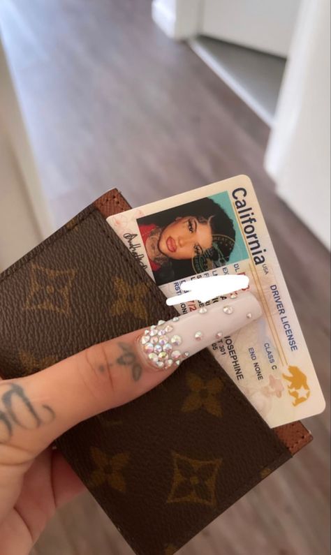 Drivers Lisence Aesthetic Picture, Driving License Photo, Drivers Licence Aesthetic Photo, Drivers Lisence Photos, License Id Picture, Driving License Picture, Drivers Lisence Photos Makeup, Divers License, California Driving License