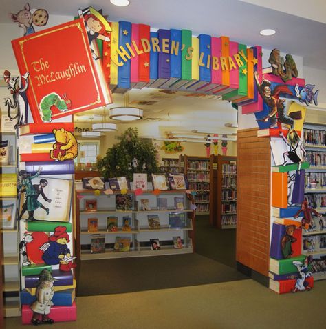 Books Room, School Library Decor, School Library Design, Library School, School Library Displays, Children's Library, Library Themes, Elementary School Library, Library Book Displays