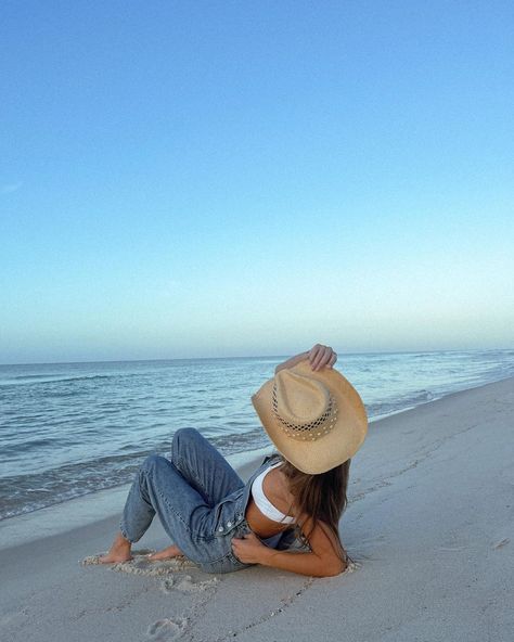 Western Preppy Aesthetic, Ocean Cowgirl Aesthetic, Coastal Cowgirl Photoshoot, Surfer Cowgirl, Cowgirl Nails, Western Pics, Playa Aesthetic, Cowgirl Beach, Cowgirl Photoshoot