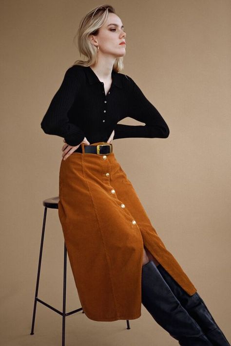 Winter Corduroy Outfit 2023-2024: 15 Stylish and Cozy Ideas - thepinkgoose.com Midi Rock Outfit, Corduroy Outfit, Corduroy Skirt Outfit, Cozy Winter Outfit, Corduroy Midi Skirt, Midi Outfits, Corduroy Jumpsuit, Corduroy Shirt Dress, Cozy Ideas