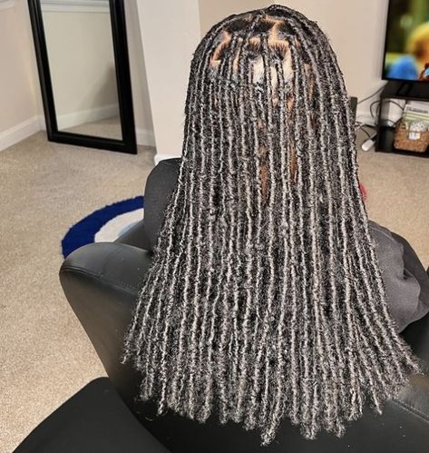 Mid Back Distressed Locs, Faux Locs Mid Back Length, Soft Locs Mid Back, Mid Back Soft Locs, Soft Locs Medium, Faux Locs Medium Length, Mid Back Faux Locs, Soft Locs Medium Length, Medium Length Faux Locs