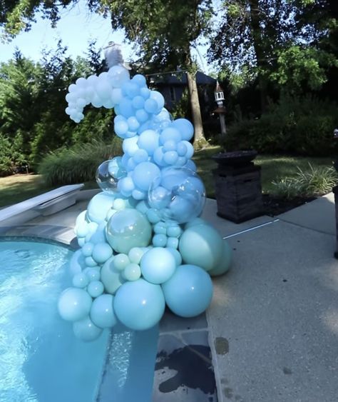 Balloon Waterfall, Wave Balloons, Balloon Wave, Surf Birthday, Balloon Backdrop, Party Diy, 1st Bday, Party Girls, Diy Party