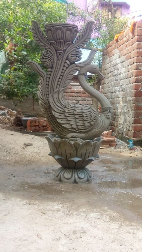 Siporex Carving, Buddhist Art Drawing, Ancient Drawings, Cement Design, 3d Wall Painting, Carved Wood Wall Art, Peacock Wall Art, Temple Design For Home, Pillar Design