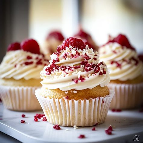 Raspberry White Chocolate Cupcakes Delicious and Easy to Make Cupcakes White Chocolate, White Choc Raspberry Cupcakes, Raspberry Vanilla Cupcakes, Chocolate Icing For Cupcakes, Raspberry Cheesecake Cupcakes, White Chocolate Raspberry Muffins, White Chocolate Raspberry Cupcakes, Raspberry And White Chocolate Cupcakes, Raspberry Cupcake Recipes