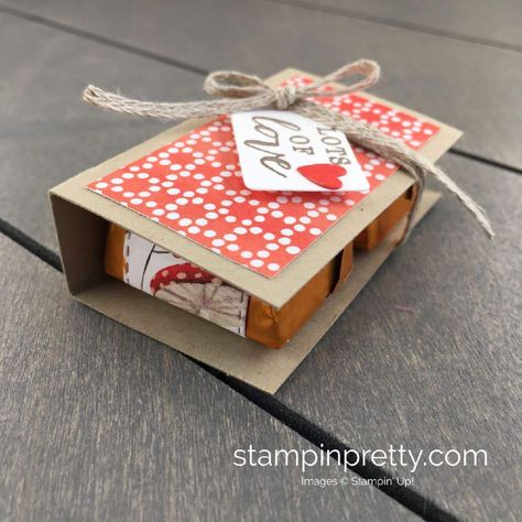 Create a Hershey Double Nugget Holder using Stampin' Up! Products. Stampin' Pretty, Mary Fish Candy Holders Diy Ideas, Stampin Up Treat Holders, Nugget Ideas, Christmas Treats Holders, Hershey Nugget, Mary Fish, Stampin Pretty, Candy Crafts, Treat Holders