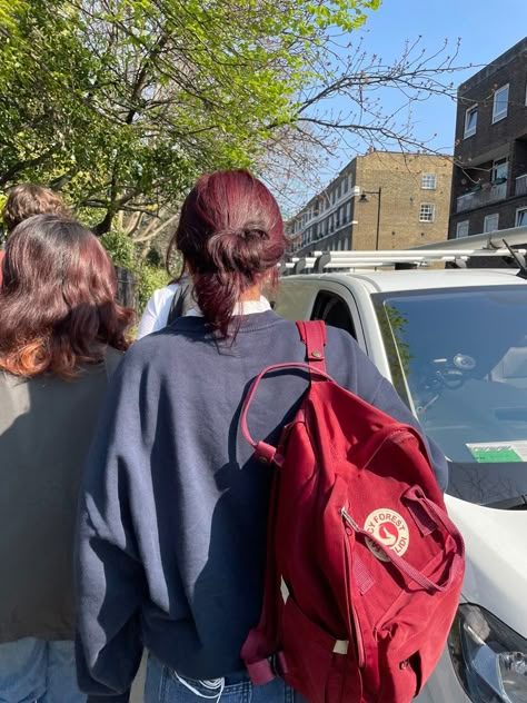 Red Kanken Aesthetic, Red Kanken Backpack, Downtown Girl Backpack, Red Backpack Aesthetic, Red Backpack Outfit, Downtown Backpack, Aesthetic Kanken, Women In Their 20s, Kipling Backpack