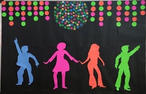 Zumba Party Decorations, Music Day Decorations School, Dance Class Decoration Ideas, Dance Bulletin Board Ideas, Dance Bulletin Board, Music Note Birthday Party, Events Backdrop, Class Board Decoration, School Talent Show