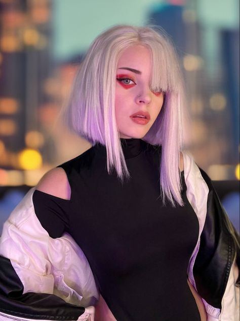 Cyberpunk edgerunners Lucy Cyberpunk Hairstyles, Futuristic Hairstyles, Cyberpunk Hair, Short Bleached Hair, Graduated Bob Haircuts, Natural Gray Hair, Mohawk Hairstyles, Punk Hair, Trendy Hair Color